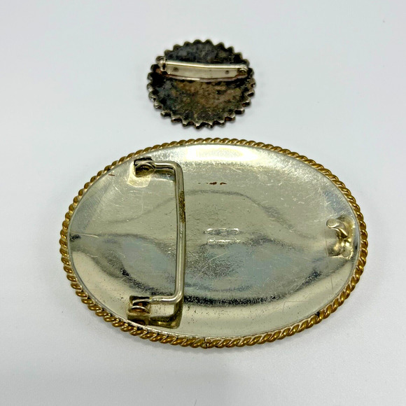 Early Times Open 1975 20 Gauge Champion Belt Buckle & Pin Set - Picture 2 of 3